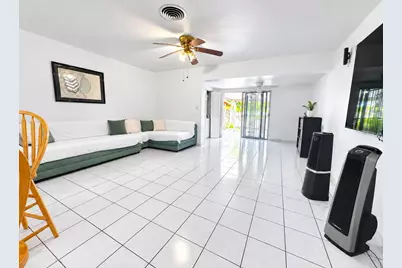 1865 W 68th, Hialeah, FL 33014 - Photo 9