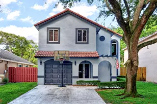 9871 NW 5th Pl, Plantation, FL 33324 - Photo 1