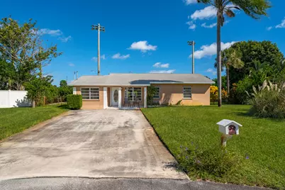 2219 E Pineridge Court, Delray Beach, FL 33444 - Photo 1