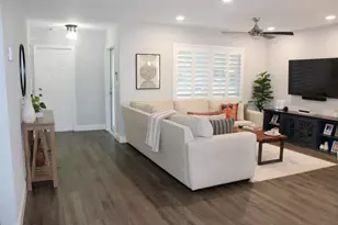 10334 SW 50th St, Cooper City, FL 33328 - Photo 3
