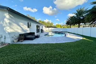10334 SW 50th St, Cooper City, FL 33328 - Photo 13