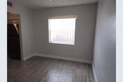 671 NE 46th Court, Oakland Park, FL 33334 - Photo 21