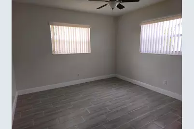 671 NE 46th Court, Oakland Park, FL 33334 - Photo 11
