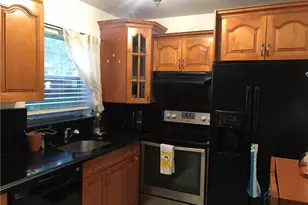 941 Crystal Lake Dr, Deerfield Beach, FL 33064 - Photo 5