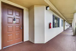 801 SW 141st Ave, Pembroke Pines, FL 33027 - Photo 5
