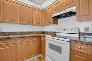 801 SW 141st Ave, Pembroke Pines, FL 33027 - Photo 7