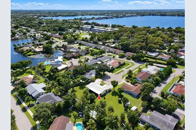 1900 NW 43rd Street, Oakland Park, FL 33309 - Photo 43