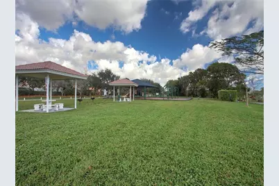 4639 SW 12th Place, Deerfield Beach, FL 33442 - Photo 35