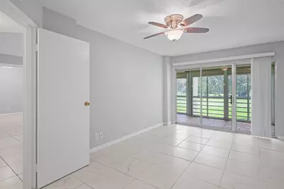 3951 Via Poinciana #211, Lake Worth, FL 33467 - Photo 11