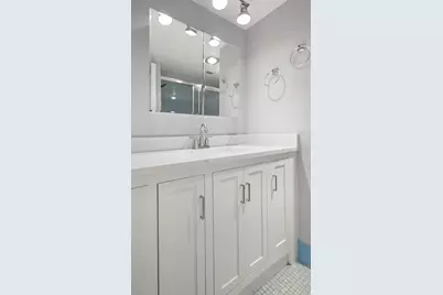 3951 Via Poinciana #211, Lake Worth, FL 33467 - Photo 13