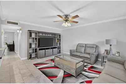 385 Burgundy I, Delray Beach, FL 33484 - Photo 7