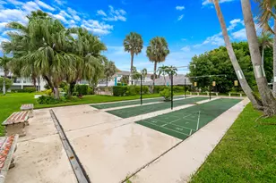 2050 NE 39th St, Lighthouse Point, FL 33064 - Photo 13