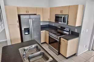 7758 NW 17th Pl, Pembroke Pines, FL 33024 - Photo 9