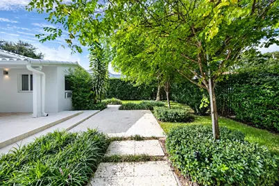 919 Granada Groves Court, Coral Gables, FL 33134 - Photo 17
