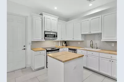 790 NW 83rd Lane, Boca Raton, FL 33487 - Photo 19