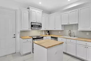 790 NW 83rd Ln, Boca Raton, FL 33487 - Photo 19