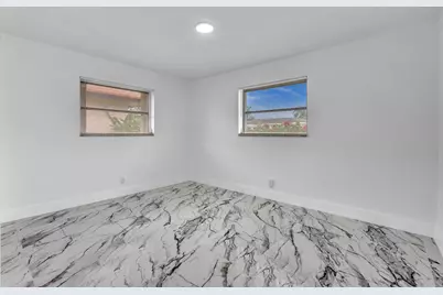 4402 NW 43rd Terrace, Tamarac, FL 33319 - Photo 17
