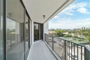 300 Three Islands Blvd, Hallandale Beach, FL 33009 - Photo 31