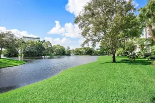 2240 N Cypress Bend Dr, Pompano Beach, FL 33069 - Photo 33