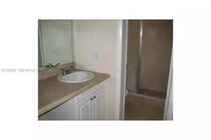 4403 Treehouse Ln, Tamarac, FL 33319 - Photo 5