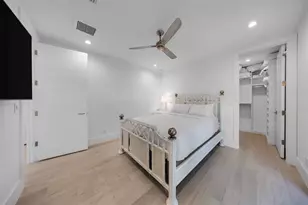 2001 Marietta Dr, Fort Lauderdale, FL 33316 - Photo 55