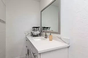 8451 NW 25th Ct, Sunrise, FL 33322 - Photo 21