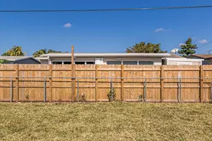 8451 NW 25th Ct, Sunrise, FL 33322 - Photo 31