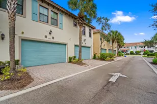 12641 NW 32nd Manor, Sunrise, FL 33323 - Photo 11