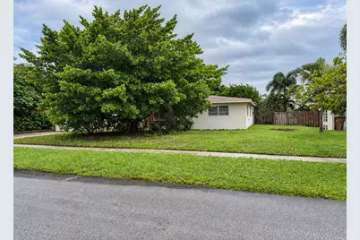 1025 SE 14th Street, Deerfield Beach, FL 33441 - Photo 3