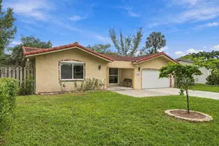 9041 NW 27th Pl, Coral Springs, FL 33065 - Photo 3