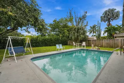 9041 NW 27th Place, Coral Springs, FL 33065 - Photo 41