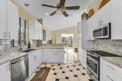 23313 Torre Circle, Boca Raton, FL 33433 - Photo 17