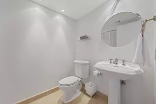 17555 Collins Ave, Sunny Isles Beach, FL 33160 - Photo 35