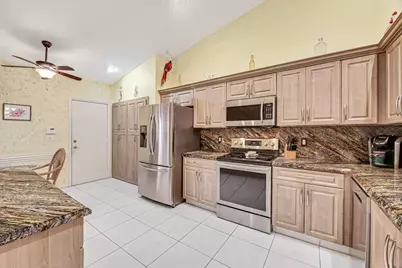 7288 Summer Tree Drive, Boynton Beach, FL 33437 - Photo 19