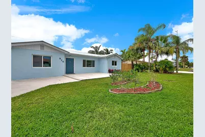 976 SW 37th Street, Palm City, FL 34990 - Photo 1