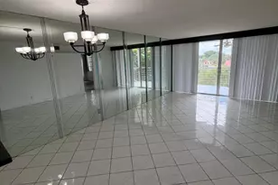 9510 Seagrape Dr, Davie, FL 33324 - Photo 9
