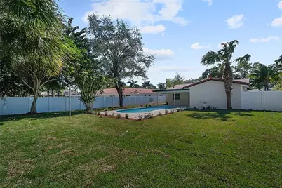 807 NW 7th Street, Boca Raton, FL 33486 - Photo 23
