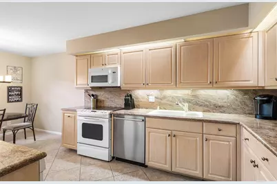 53 Eastgate Drive #B, Boynton Beach, FL 33436 - Photo 3