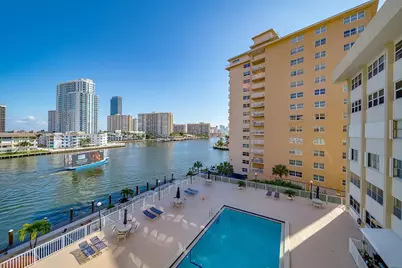 111 Golden Isles Drive #D2, Hallandale Beach, FL 33009 - Photo 23