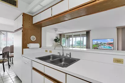 107 Half Moon Circle #A1, Hypoluxo, FL 33462 - Photo 15