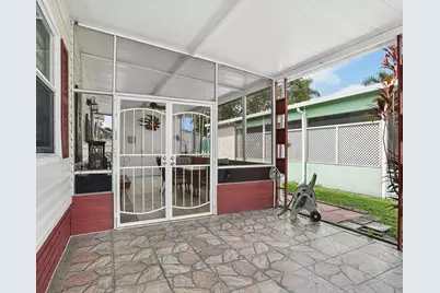 1891 SW 84th Avenue, Davie, FL 33324 - Photo 17