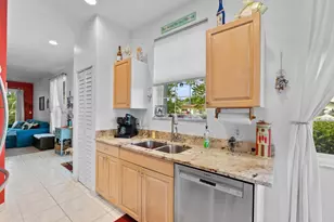 1950 NE 7th St, Deerfield Beach, FL 33441 - Photo 15
