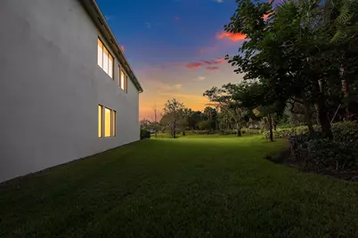 8209 Essex Country Club Drive, Boca Raton, FL 33434 - Photo 53