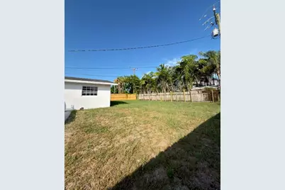 364 Garden Boulevard, Palm Beach Gardens, FL 33410 - Photo 3