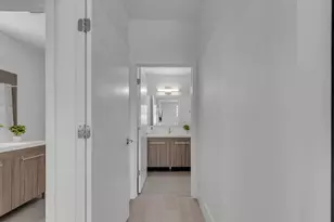 501 N Dixie Hwy, Hallandale Beach, FL 33009 - Photo 9