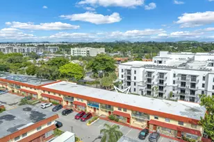 4162 SW 65th Ave, Davie, FL 33314 - Photo 3