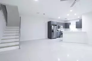 422 SE 16th Street SE, Fort Lauderdale, FL 33316 - Photo 3
