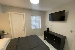 824 NE 4th St, Fort Lauderdale, FL 33301 - Photo 9