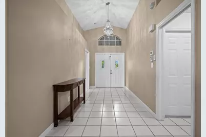 127 Saratoga Boulevard E, Royal Palm Beach, FL 33411 - Photo 3