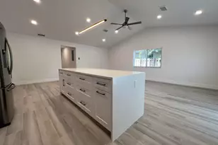 1402 NE 34th St, Oakland Park, FL 33334 - Photo 19